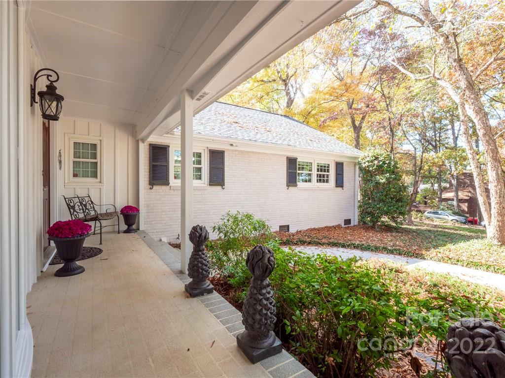 Property image 3 of 3301 Elstree Drive in Kingswood, Charlotte, NC 28226