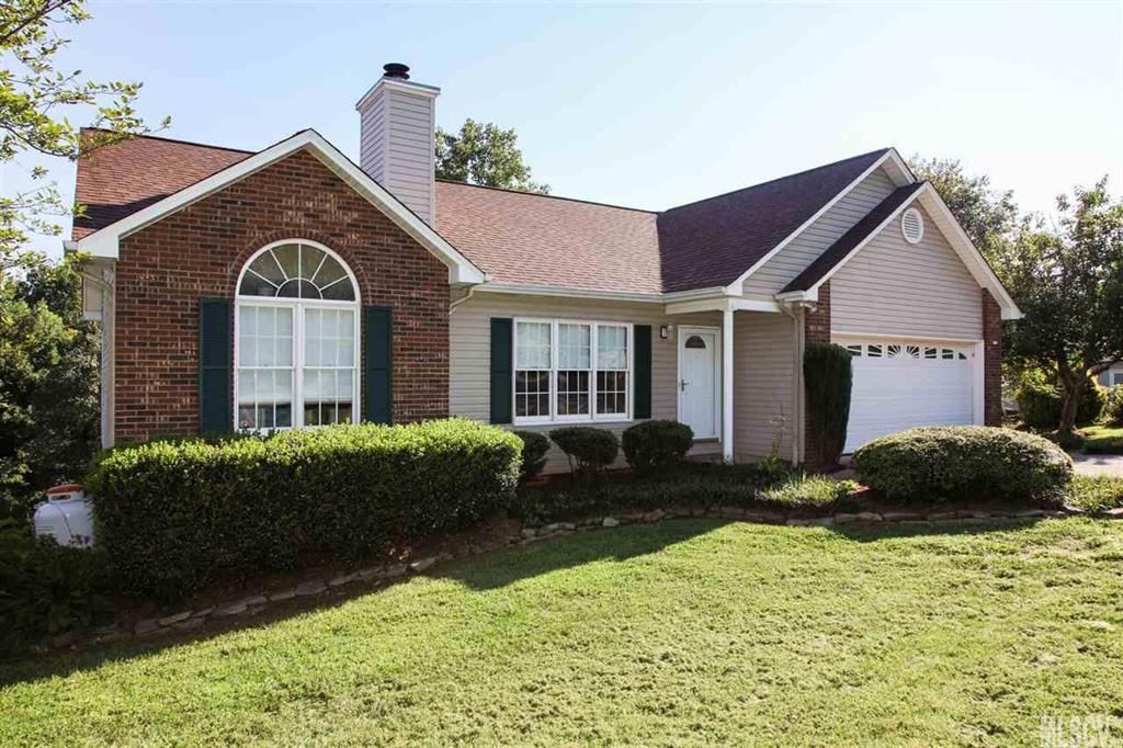 Property image 2 of 1344 Frances Court in Melrose Place, Hickory, NC 28602