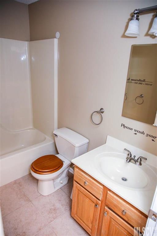Property image 5 of 1344 Frances Court in Melrose Place, Hickory, NC 28602