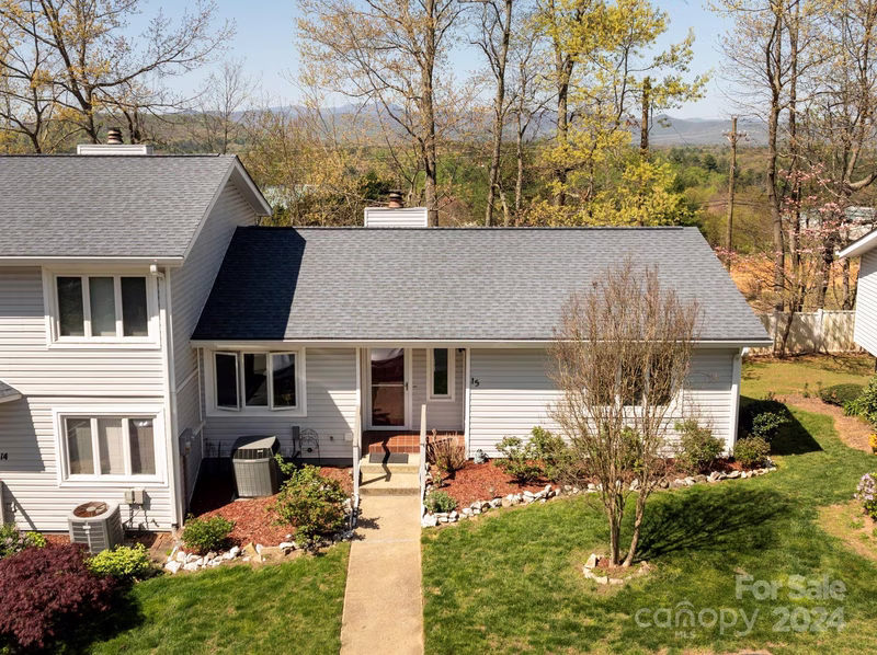 Property image 3 at 15 Hollybrook Drive, Asheville, NC 28803