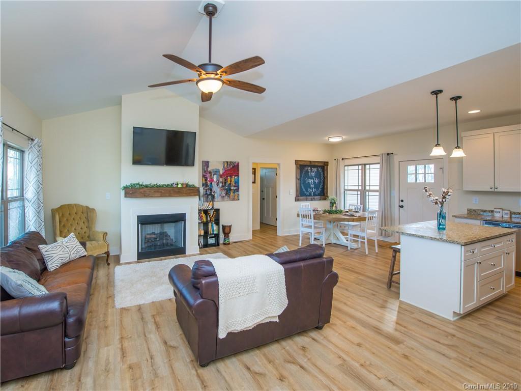 Property image 4 of 2912 Buffalo Shoals Road in Ivey Ridge, Maiden, NC 28650