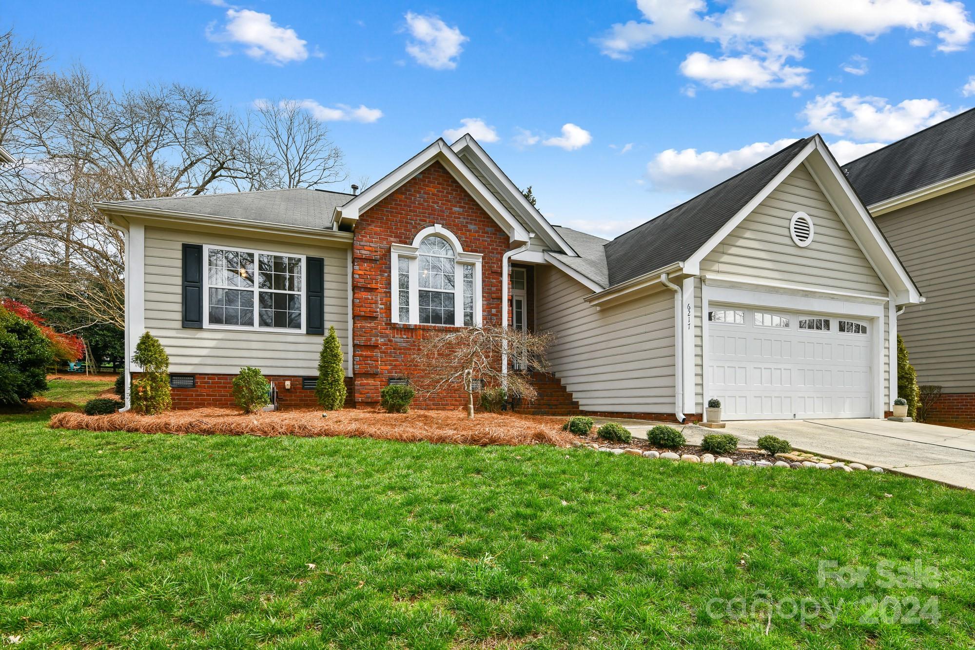 Property image 2 of 6217 Garamond Court in Providence Commons, Charlotte, NC 28270