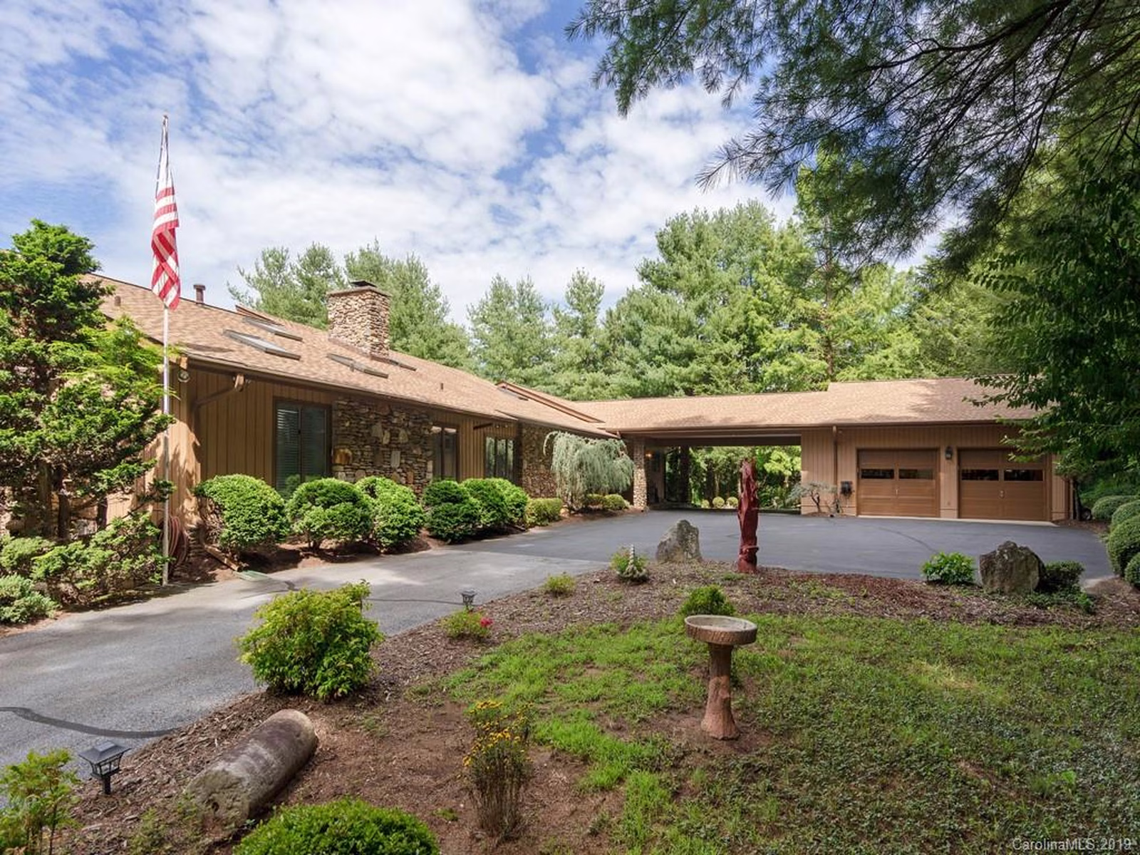 Property image 1 at 15 Mountain Spring Drive, Hendersonville, NC 28739