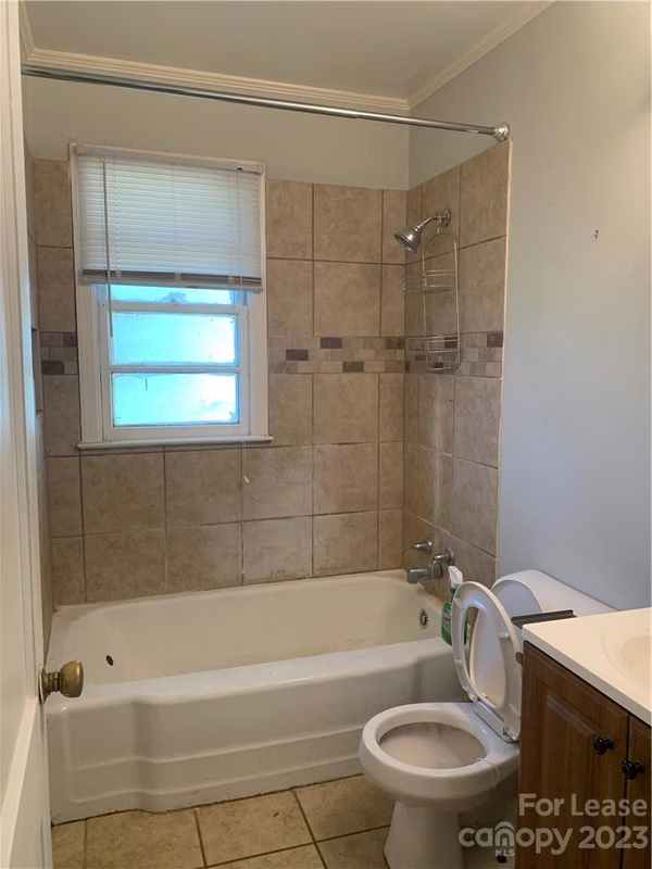 Property image 4 at 4015 Dinglewood Avenue, Charlotte, NC 28205