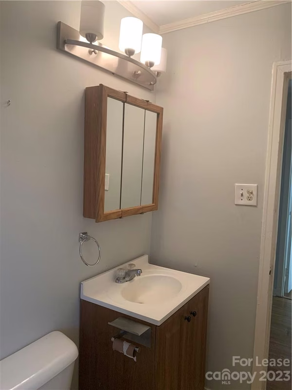 Property image 5 at 4015 Dinglewood Avenue, Charlotte, NC 28205
