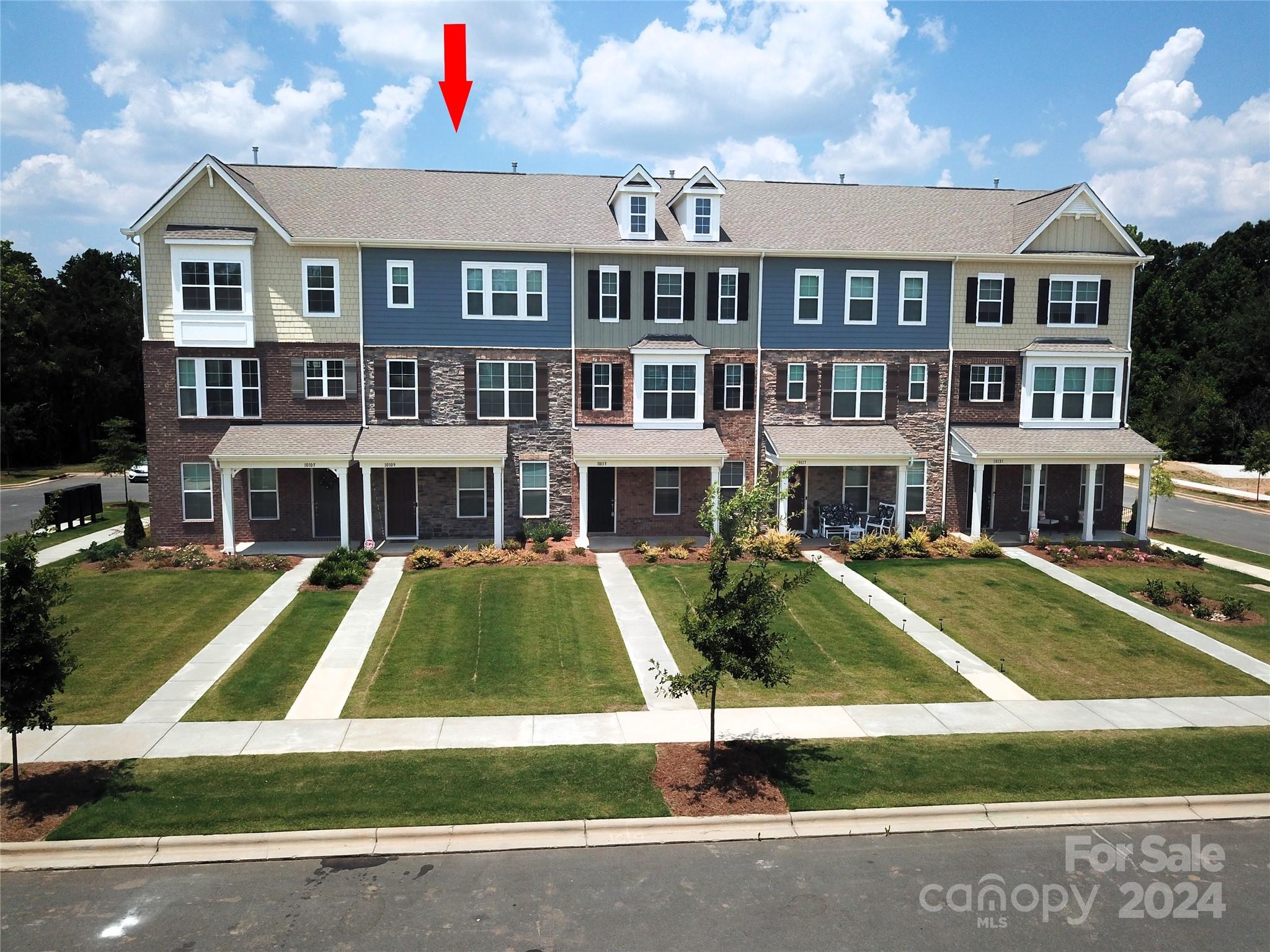 Property image 2 of 10109 Hemingway Place in Gatsby, Charlotte, NC 28227