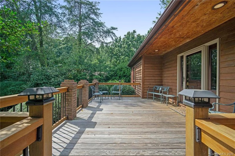 Property image 2 at 21526 Sandy Cove Road, Cornelius, NC 28031