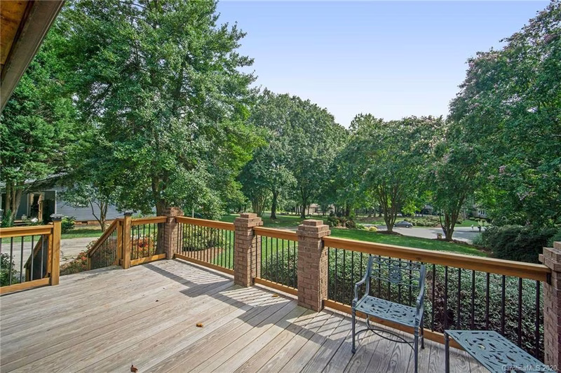 Property image 3 at 21526 Sandy Cove Road, Cornelius, NC 28031