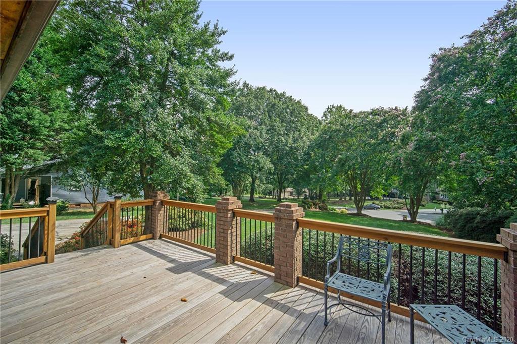 Property image 3 of 21526 Sandy Cove Road in Rockridge Shores, Cornelius, NC 28031