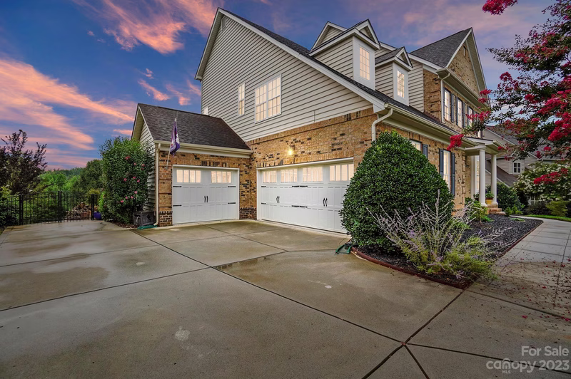 Property image 2 at 1024 Oleander Lane, Waxhaw, NC 28173