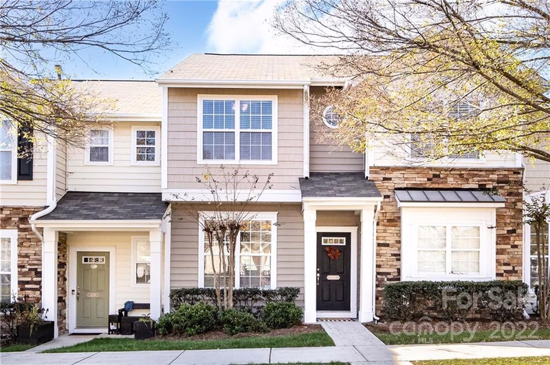 1052 Tabard Lane