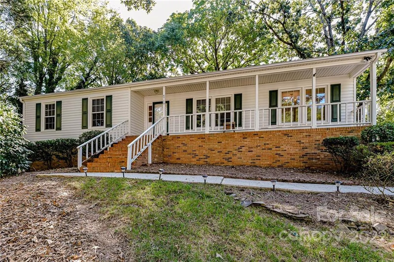 Property image 3 at 6719 Woodshed Circle, Charlotte, NC 28270