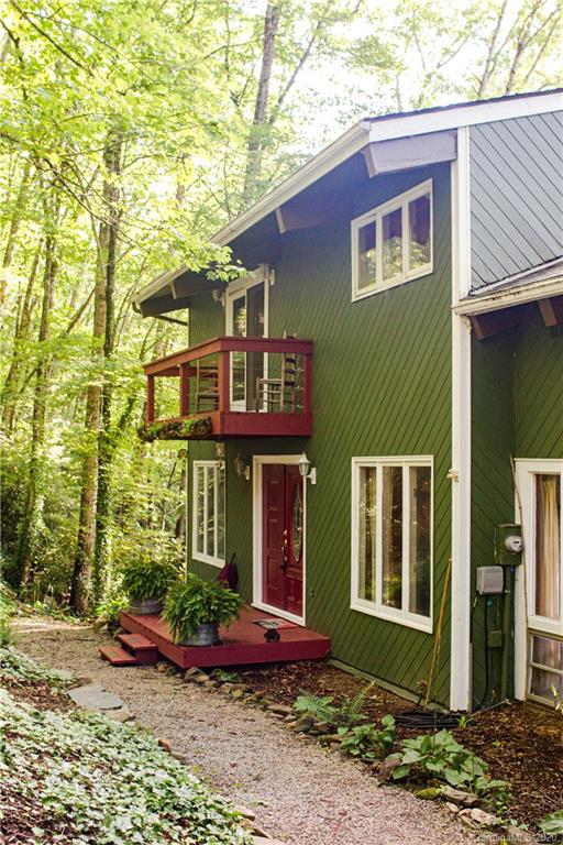 Property image 4 of 138 Lakeview Road in Swiss Pine Lake, Spruce Pine, NC 28777