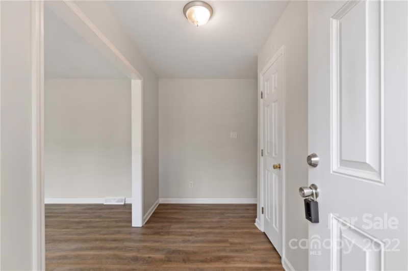 Property image 3 at 5601 Faulconbridge Road, Charlotte, NC 28227