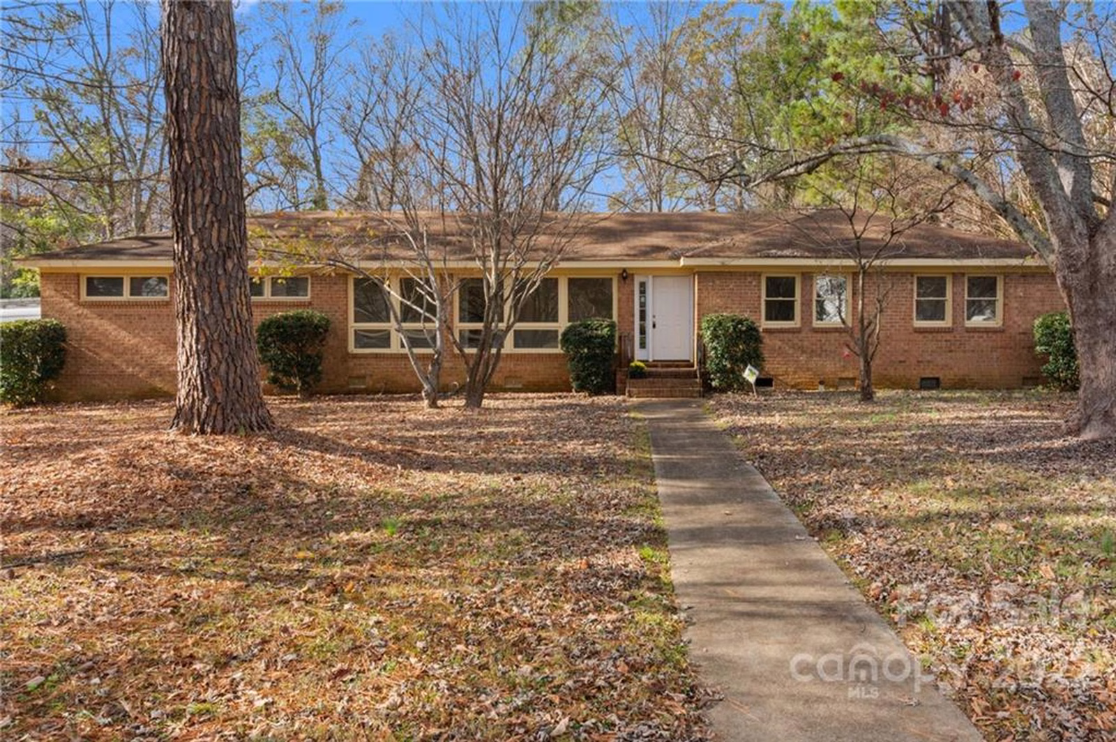 Property image 1 at 5601 Faulconbridge Road, Charlotte, NC 28227