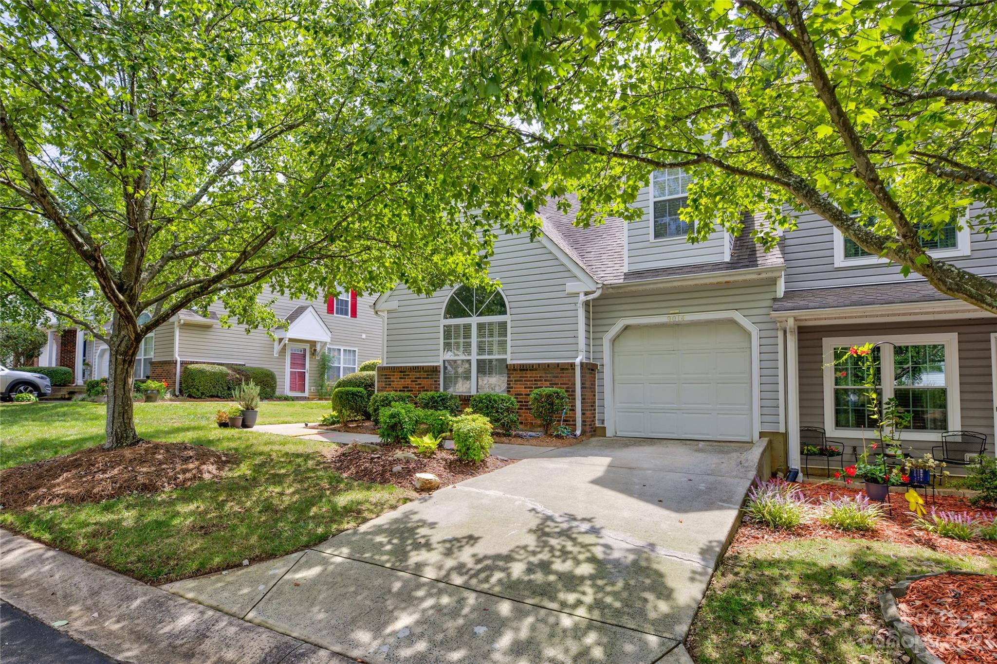 Property image 2 of 9014 Roseton Lane in Southgate Commons, Charlotte, NC 28277