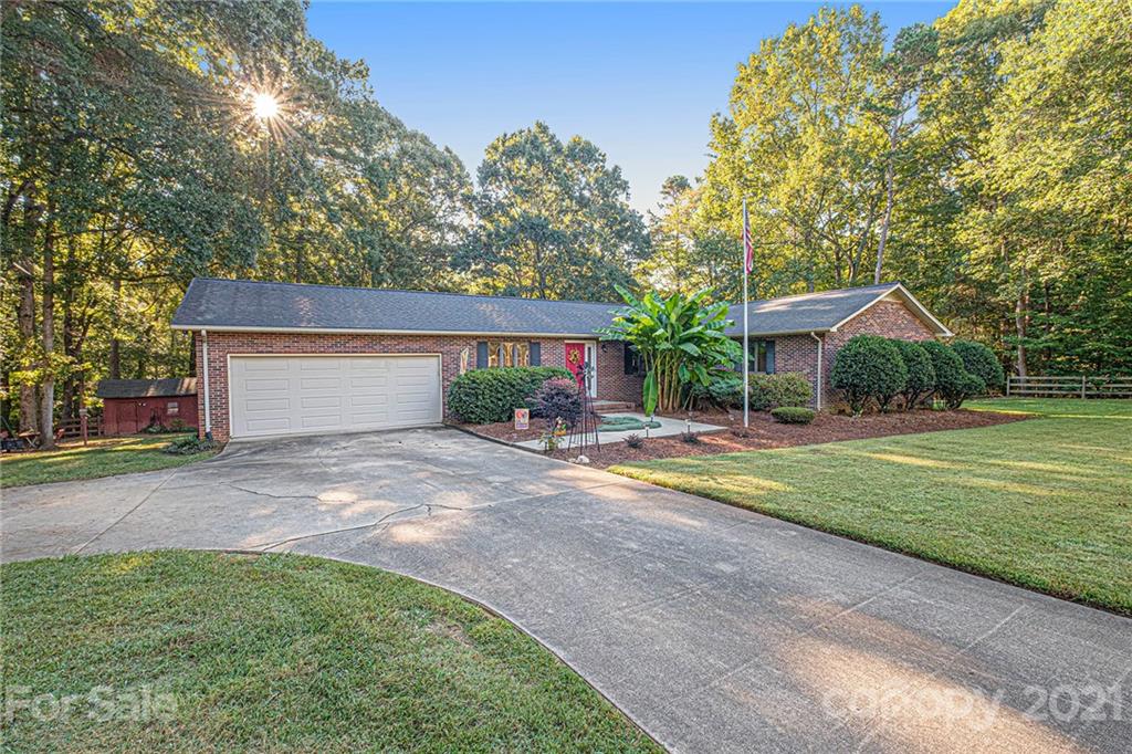 Property image 3 of 100 Willow Road in Westcliffe, Salisbury, NC 28147