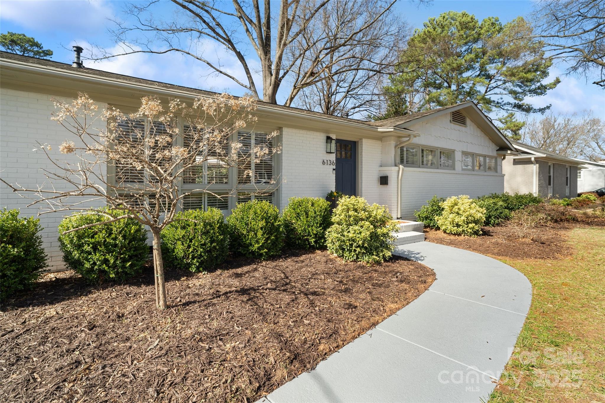 Property image 2 of 6136 Montpelier Road in Montclaire, Charlotte, NC 28210