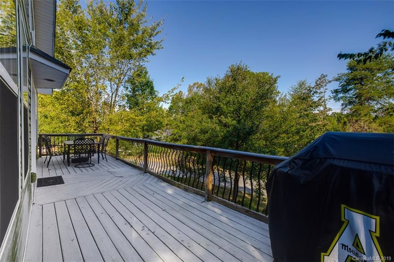 Property image 3 at 21333 Sandy Cove Road, Cornelius, NC 28031