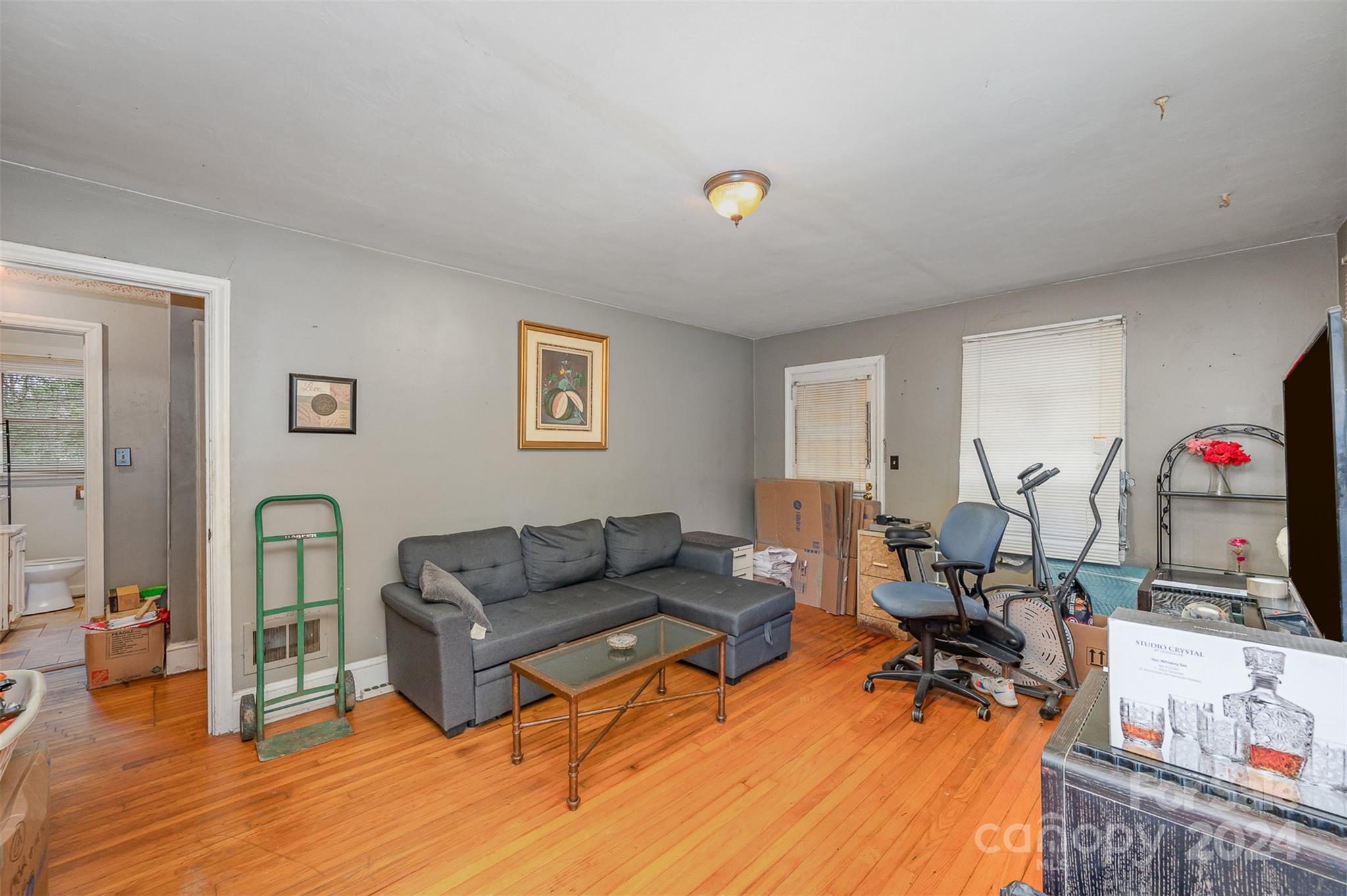 Property image 5 of 2740 Dogwood Avenue in Graham Heights, Charlotte, NC 28206