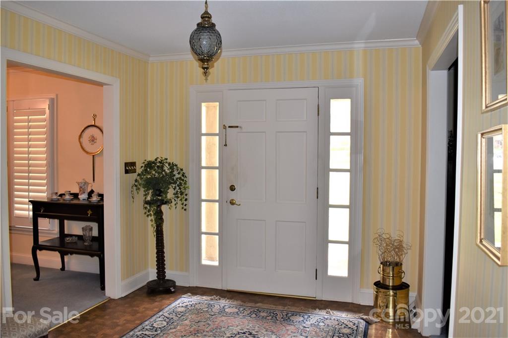 Property image 3 of 314 Linn Circle in Eagle Heights, Salisbury, NC 28144