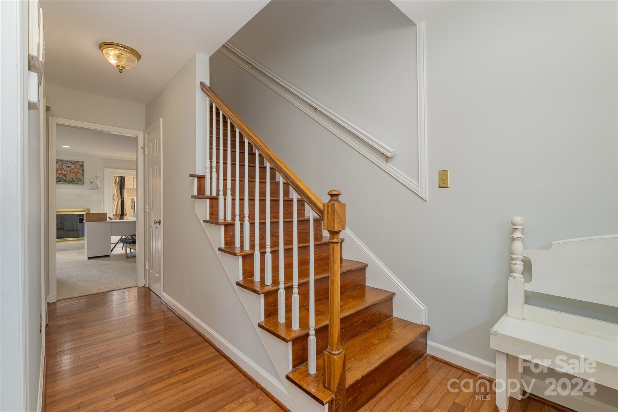 Property image 2 of 6843 Dumbarton Drive in Olde Georgetowne, Charlotte, NC 28210