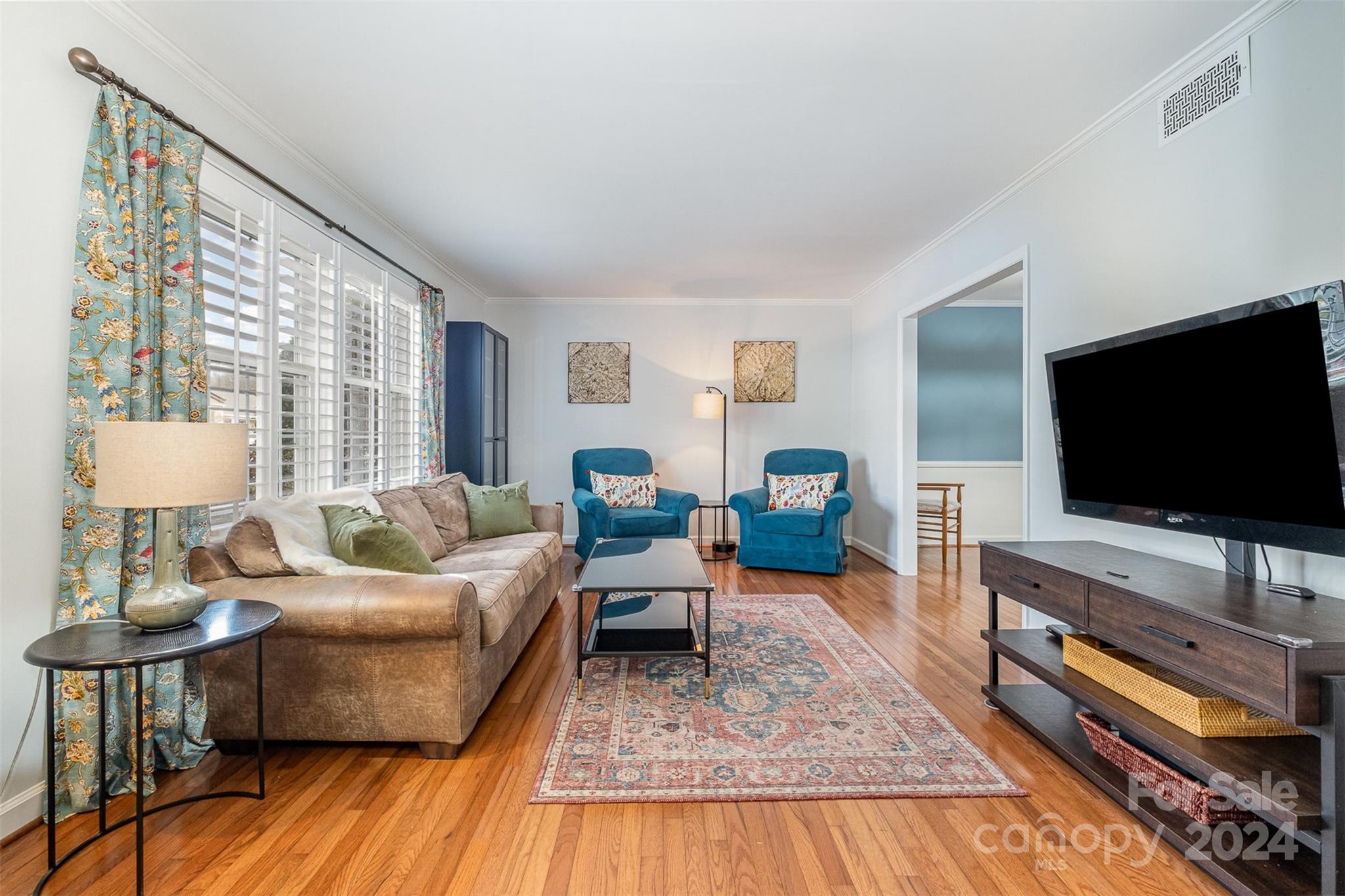 Property image 3 of 6843 Dumbarton Drive in Olde Georgetowne, Charlotte, NC 28210