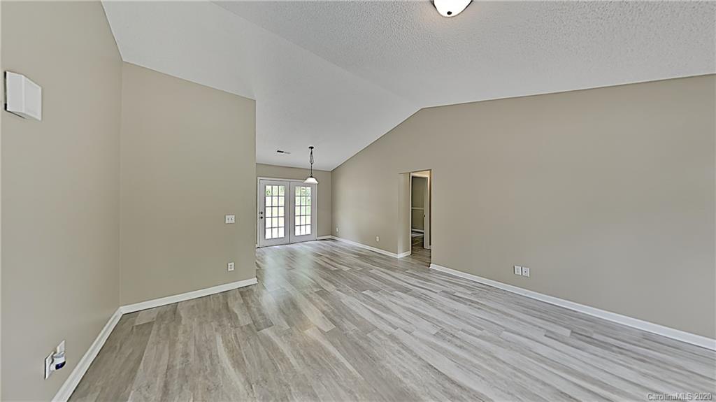Property image 3 of 600 Willow Road in Rolling Hills, Salisbury, NC 28147