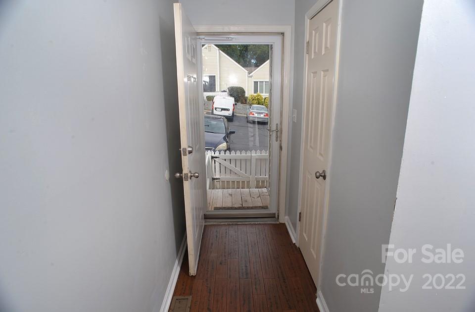 Property image 2 of 220 Wildwood Drive in Eastwood Village, Salisbury, NC 28146