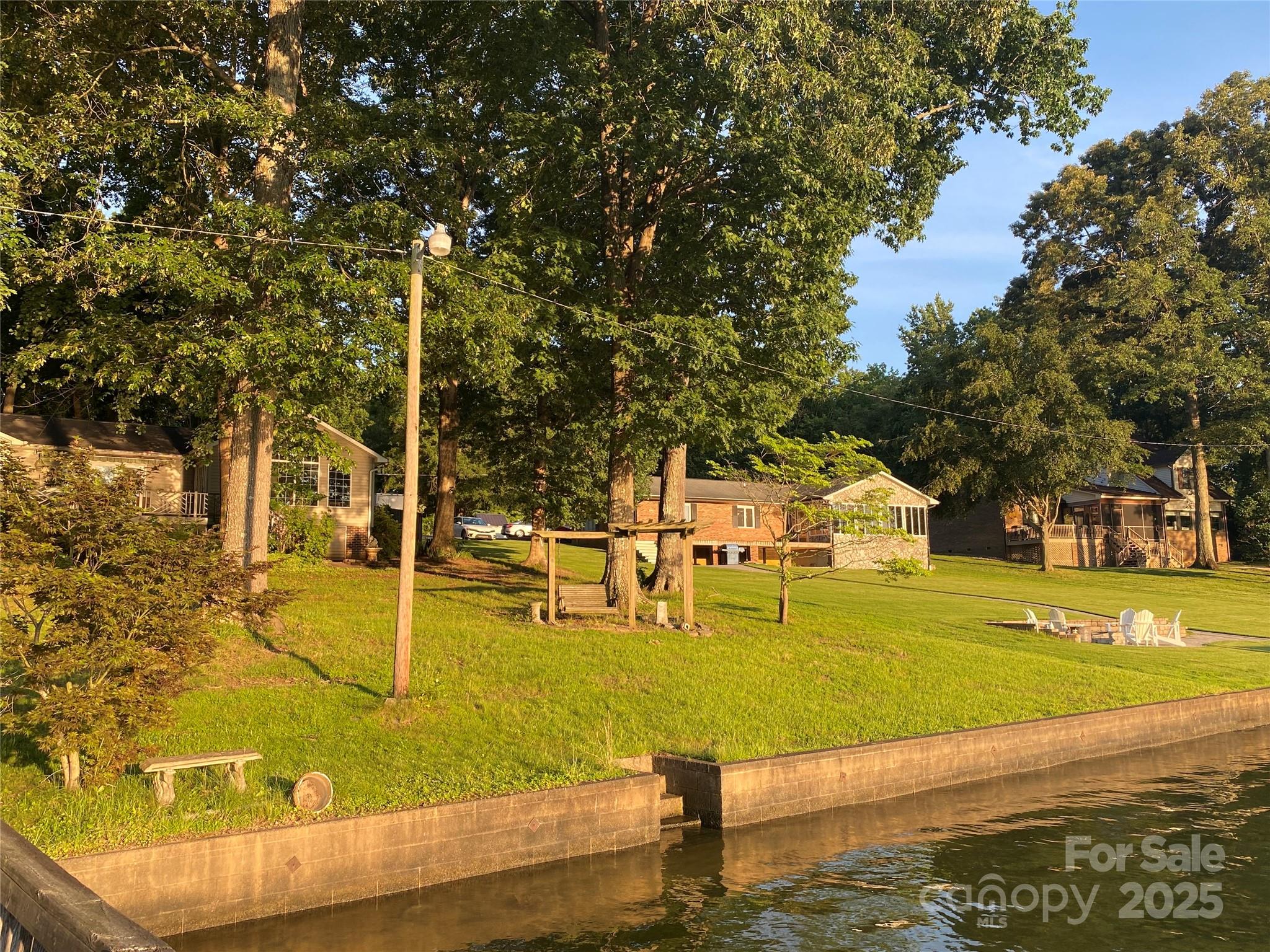 Property image 4 of 4927 Vagabond Lane in Mobile Home Estates, Sherrills Ford, NC 28673
