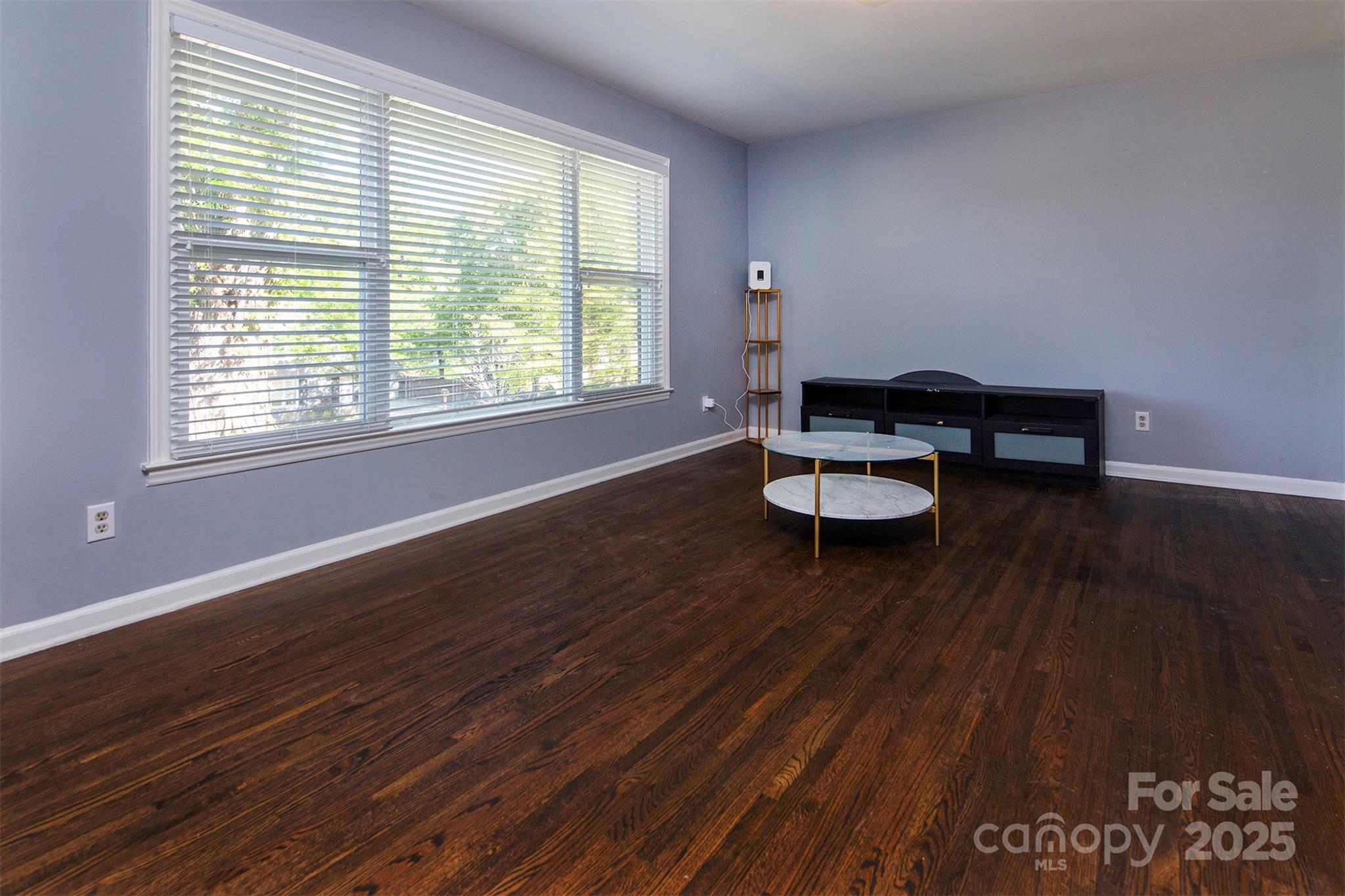 Property image 3 of 5610 Cherrycrest Lane in Montclaire, Charlotte, NC 28217
