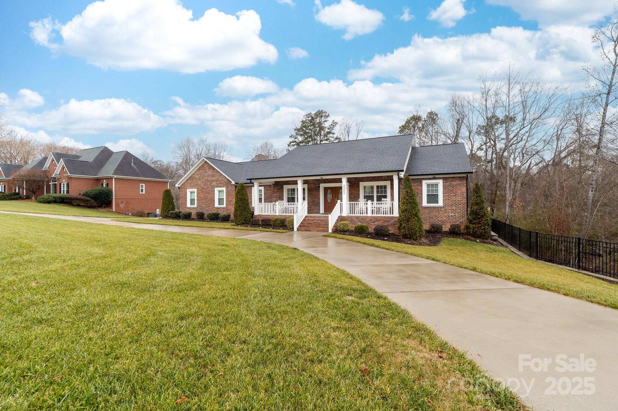 Property image 2 of 2865 Scarborough Court in Glenmoor, Gastonia, NC 28054