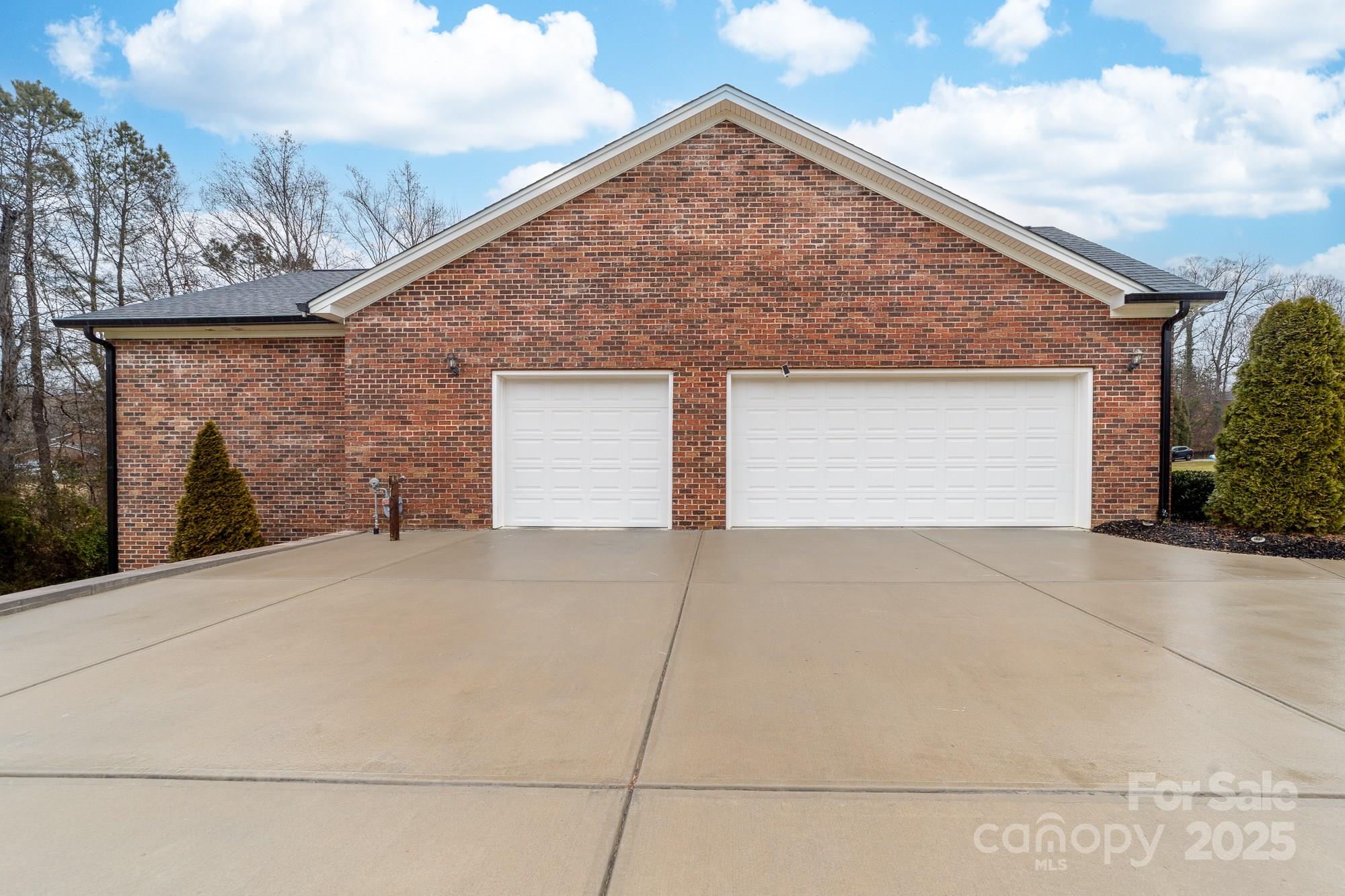Property image 4 of 2865 Scarborough Court in Glenmoor, Gastonia, NC 28054