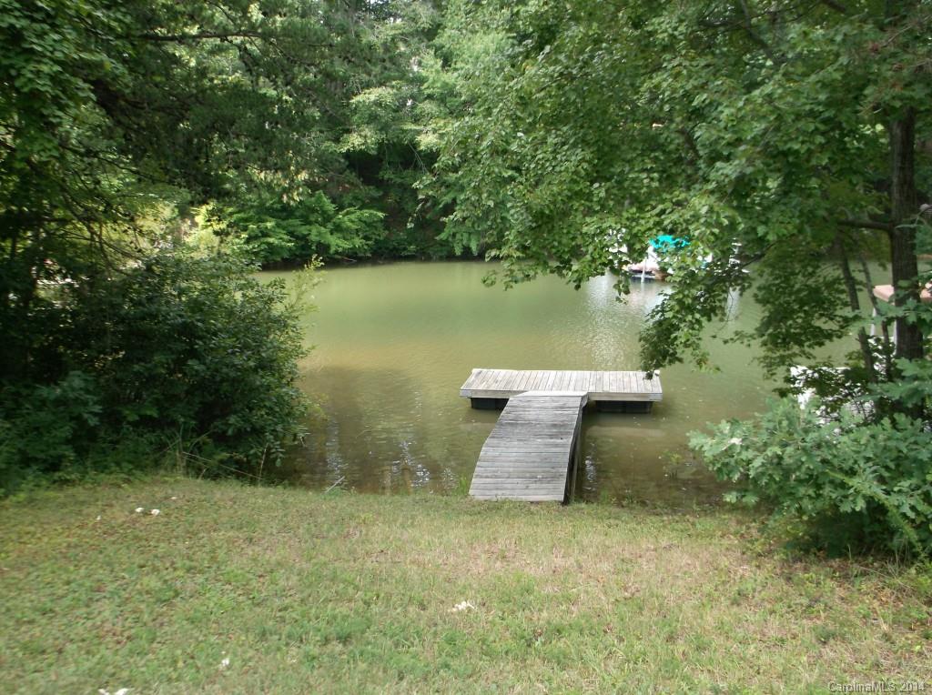 Property image 5 of 106 Cove View Drive in Cove View Park, Mooresville, NC 28117