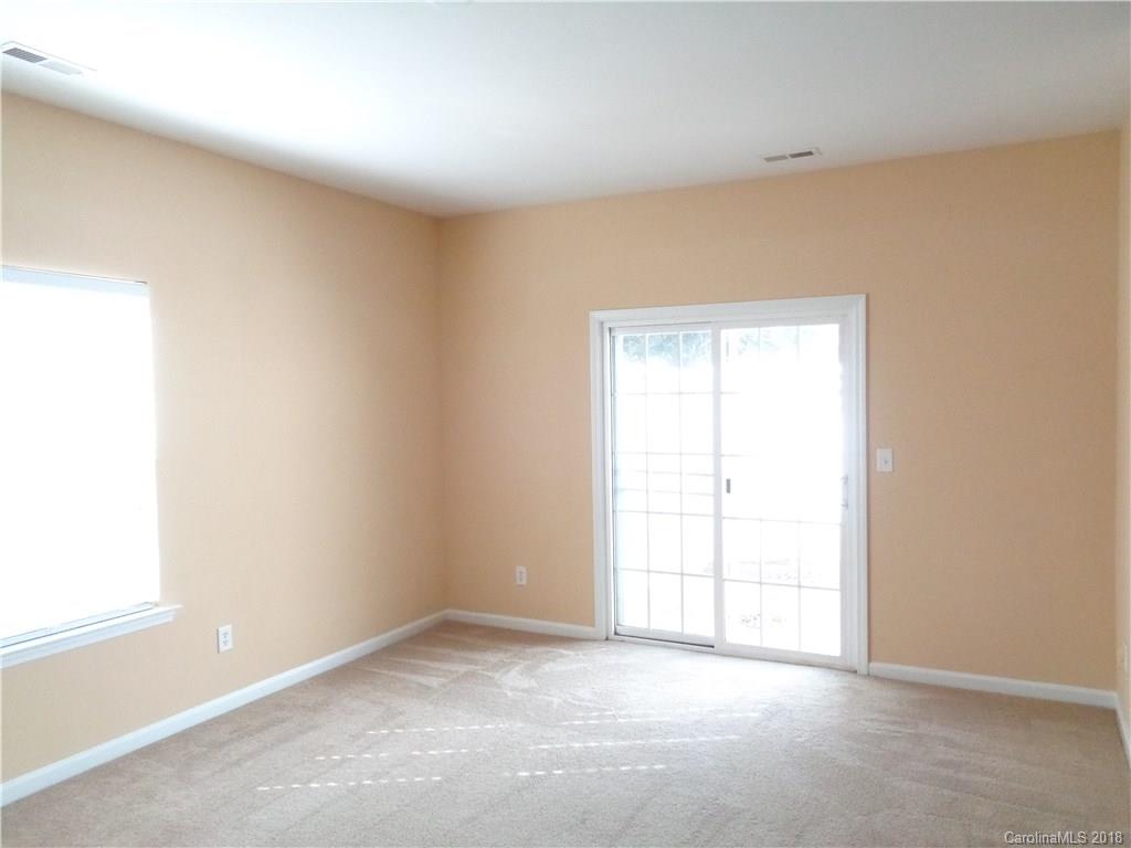 Property image 2 of 7041 Somerset Springs Drive in Somerset Springs, Charlotte, NC 28262