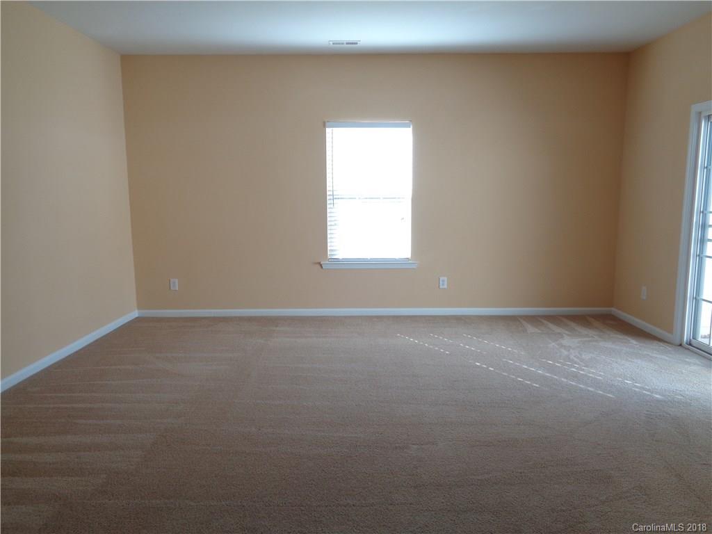 Property image 4 of 7041 Somerset Springs Drive in Somerset Springs, Charlotte, NC 28262
