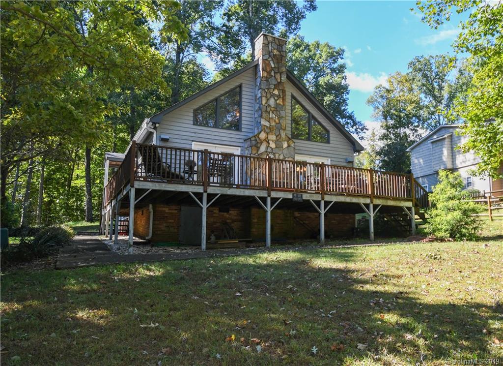Property image 4 of 141 Brookridge Lane in Brookridge Shores, Mooresville, NC 28117