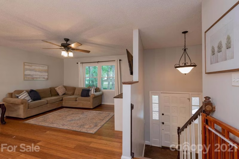 Property image 3 at 5560 Brookwood Lane, Hickory, NC 28602