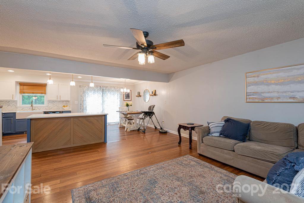Property image 5 of 5560 Brookwood Lane in Woodridge, Hickory, NC 28602