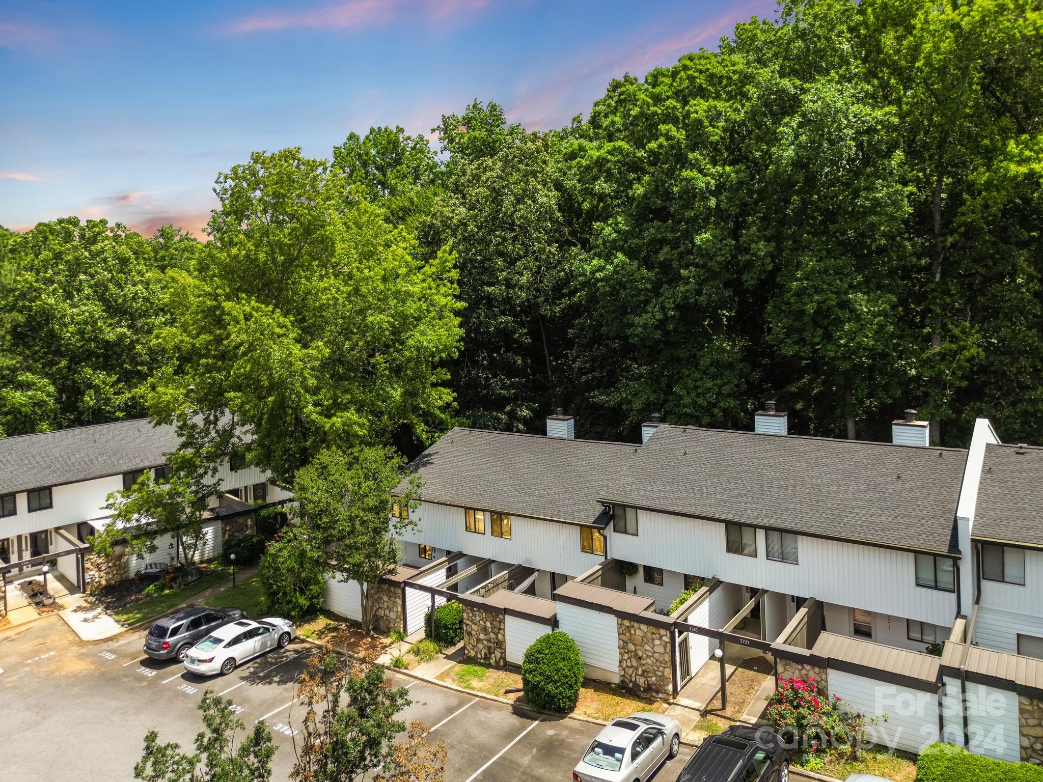 Property image 3 of 3723 Winding Creek Lane in Sir Johns Hill, Charlotte, NC 28226