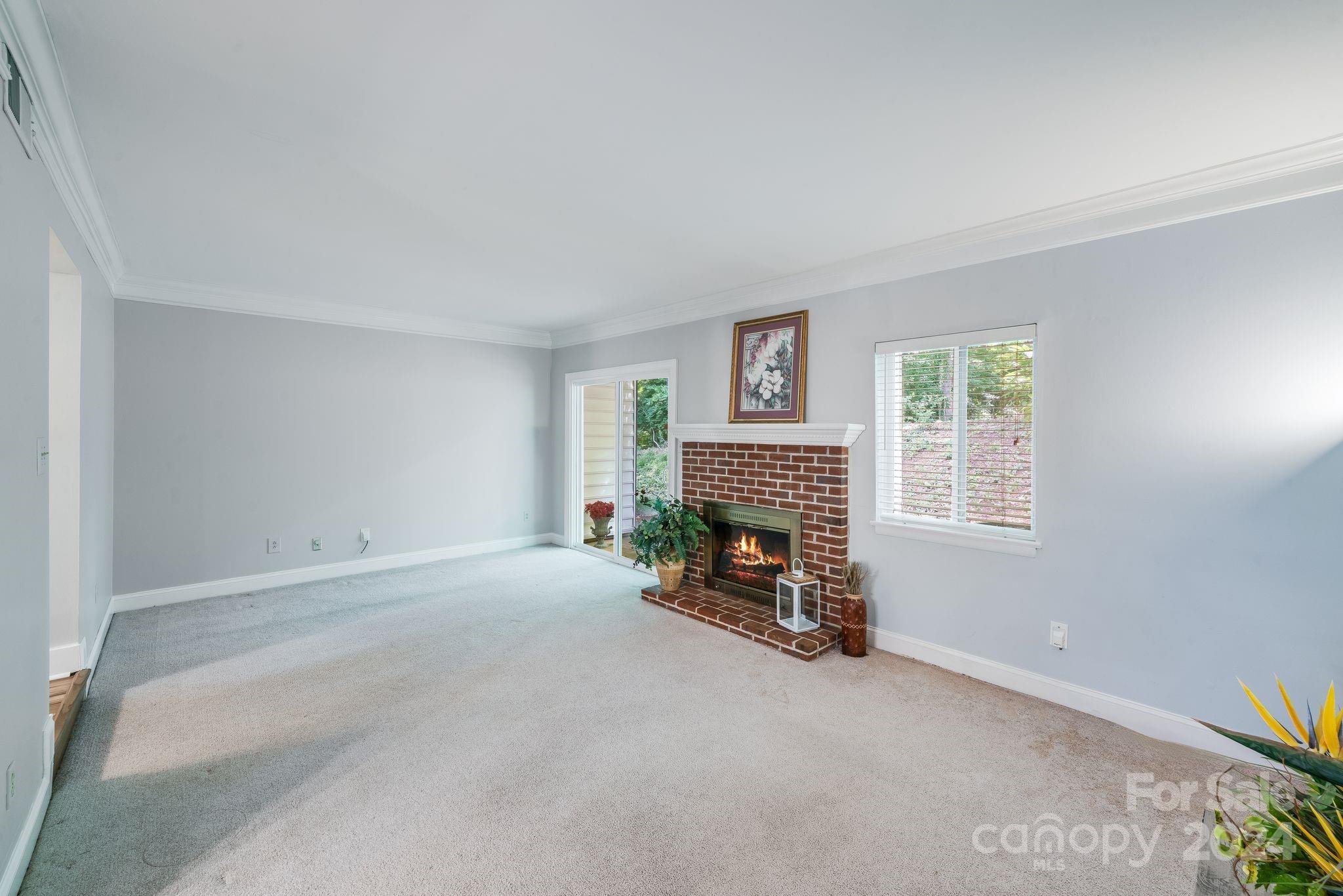 Property image 5 of 3723 Winding Creek Lane in Sir Johns Hill, Charlotte, NC 28226