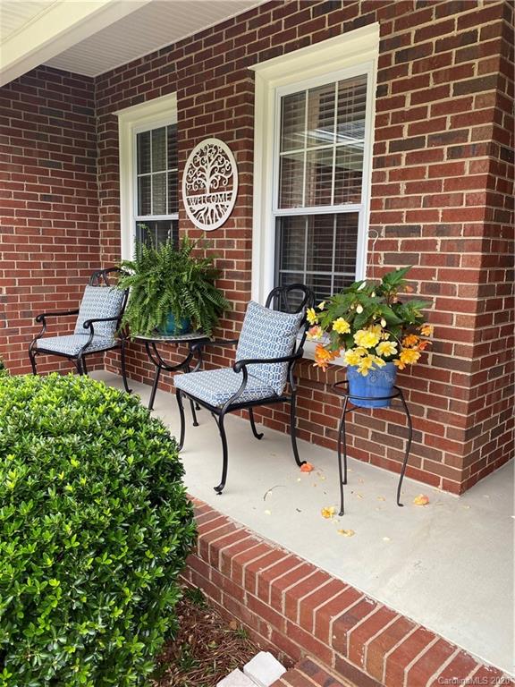 Property image 2 of 1447 Forge Creek Court in Colony Woods, Gastonia, NC 28054