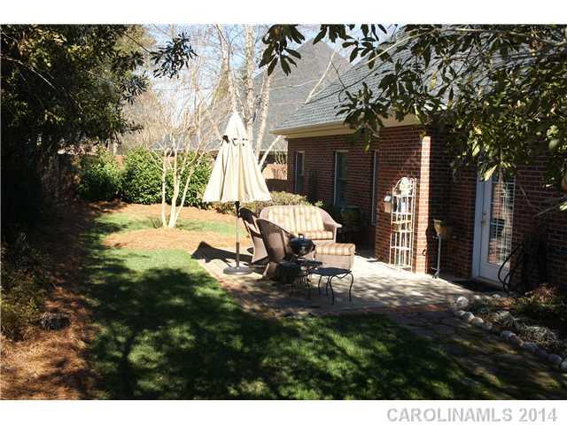 Property image 2 of 1616 Elkhart Circle in Hoffman Place, Gastonia, NC 28054
