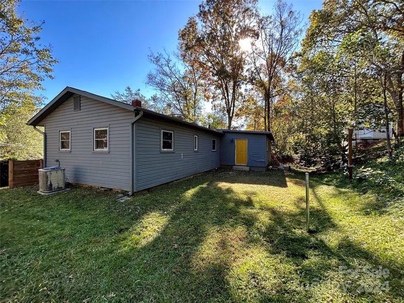 Property image 2 at 299 Northeast Avenue, Swannanoa, NC 28778