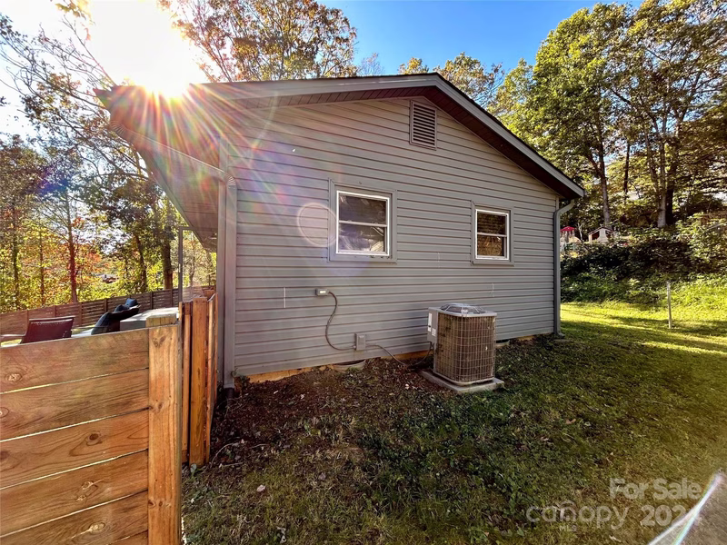 Property image 3 at 299 Northeast Avenue, Swannanoa, NC 28778