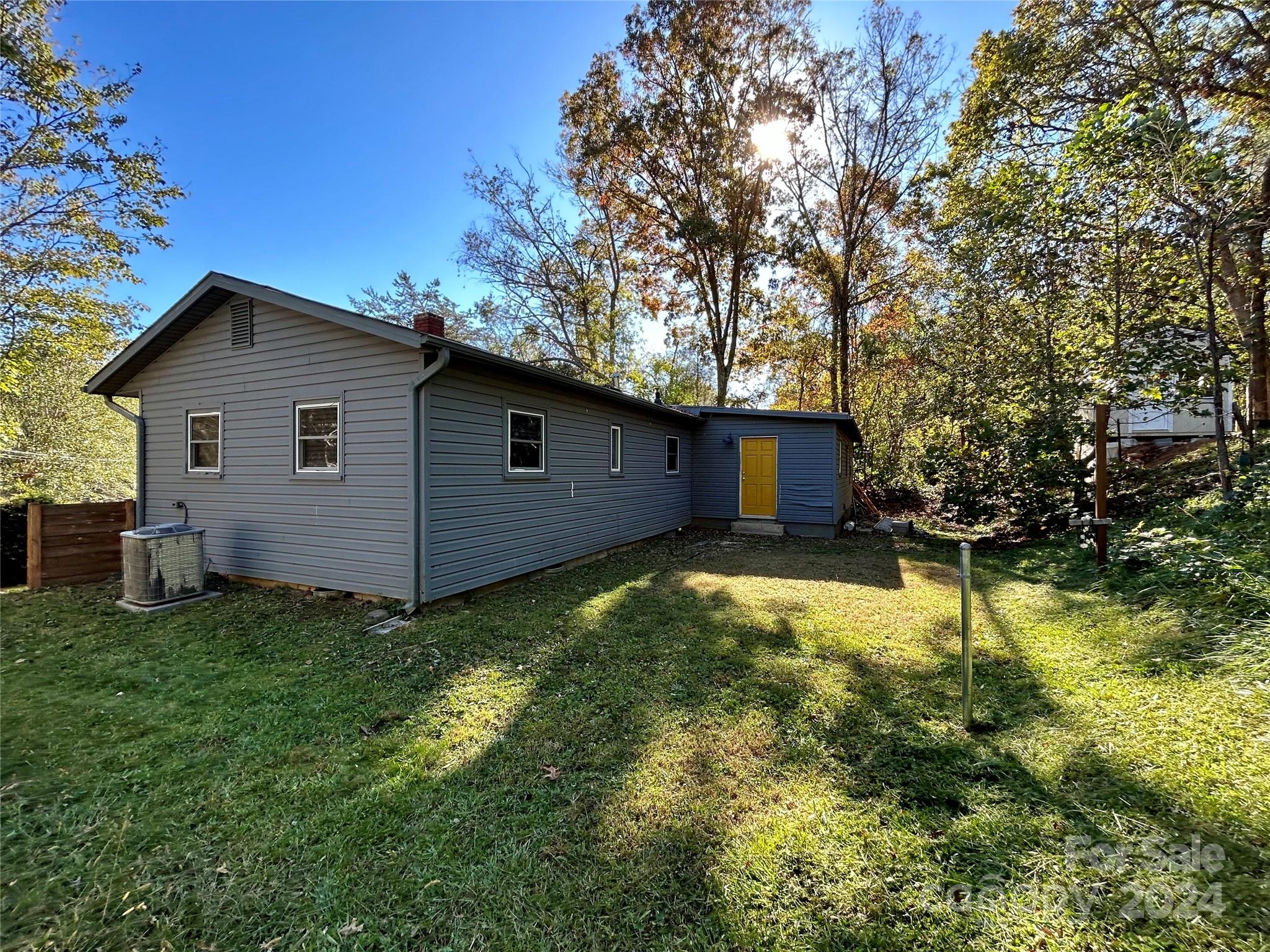 Property image 2 of 299 Northeast Avenue in Grovemont, Swannanoa, NC 28778
