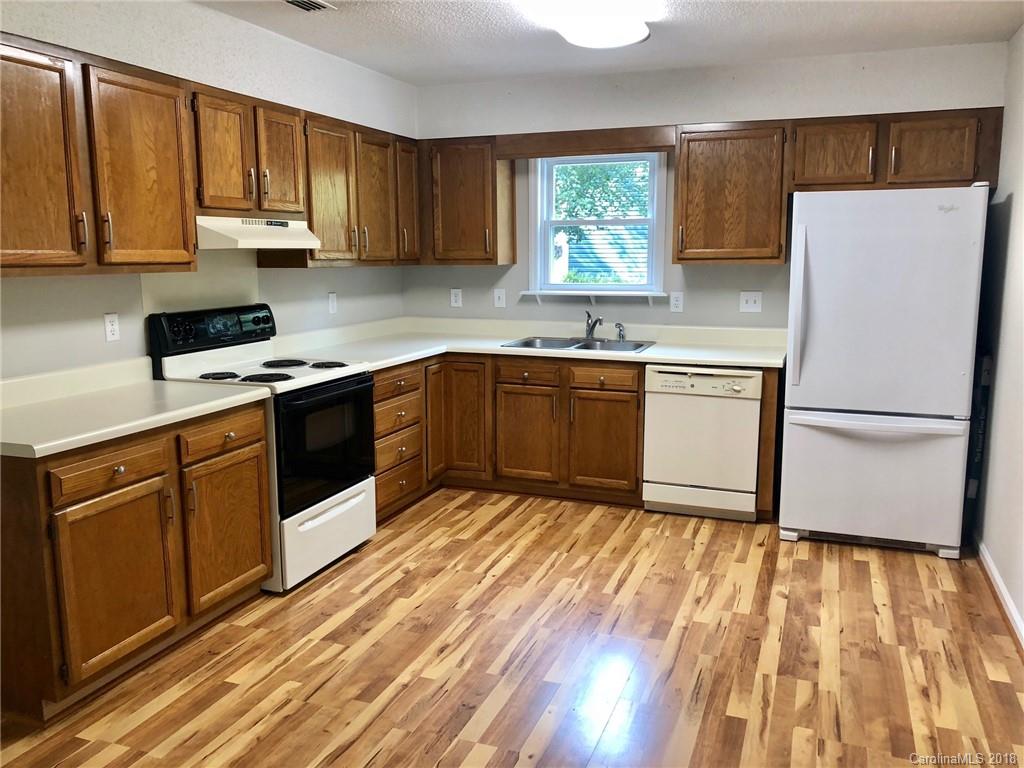 Property image 4 of 240 Mckendree Road in Brookridge Shores, Mooresville, NC 28117