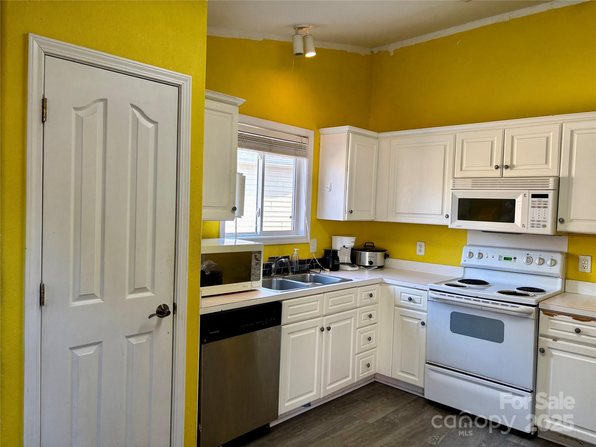 Property image 4 of 1007 Bitter Root Court in Meriwether, Monroe, NC 28110