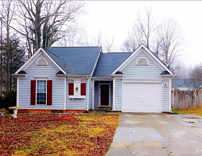 7800 Pelican Court
