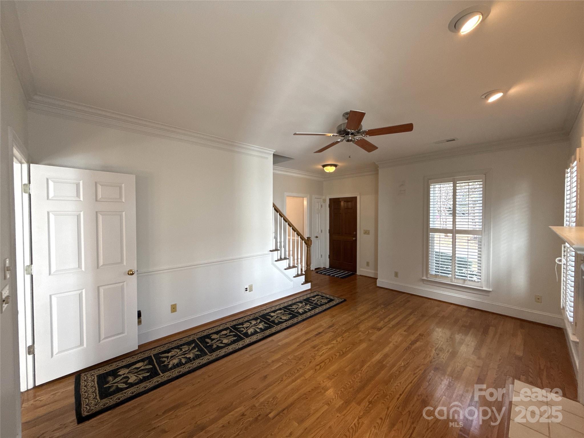 Property image 3 of 3213 Moores Glen Drive in Selwyn Farms, Charlotte, NC 28209
